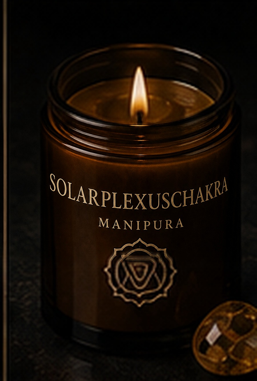 AURAMORA Chakra-Kerze in Gelb / Gold für das Solarplexuschakra mit Citrin